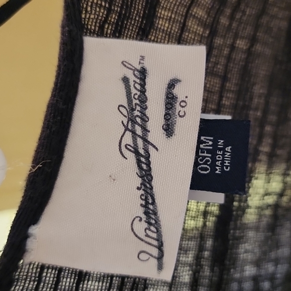 New Upcycled Bleach Stencil Vintage Thread Cotton Dia de las Muerte Shawl - Picture 5 of 5